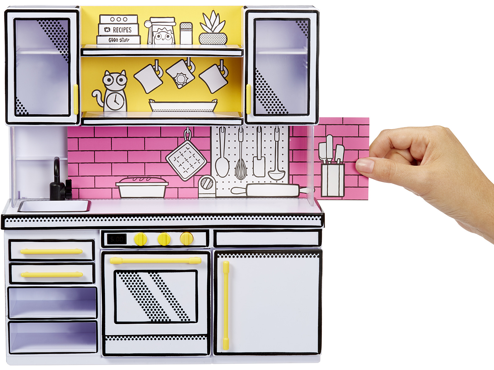 The Miniverse Make It Mini Kitchen by MGA Entertainment